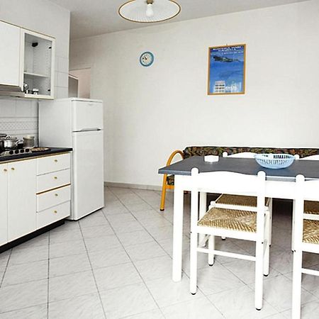 Apartment In Rosolina Mare With A Shared Pool Εξωτερικό φωτογραφία