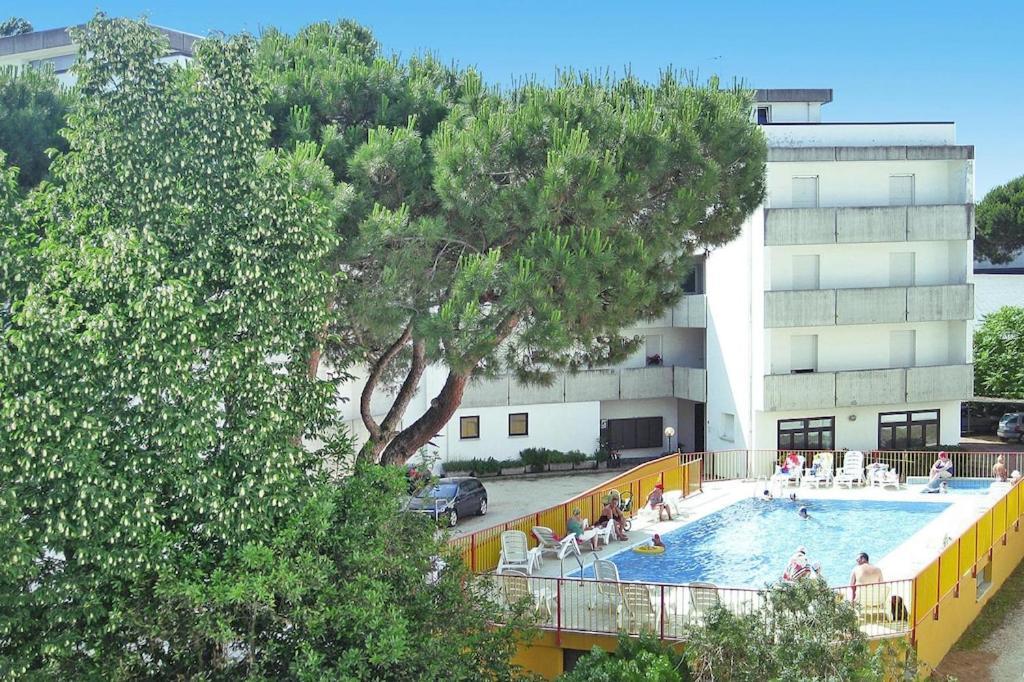 Apartment In Rosolina Mare With A Shared Pool Εξωτερικό φωτογραφία