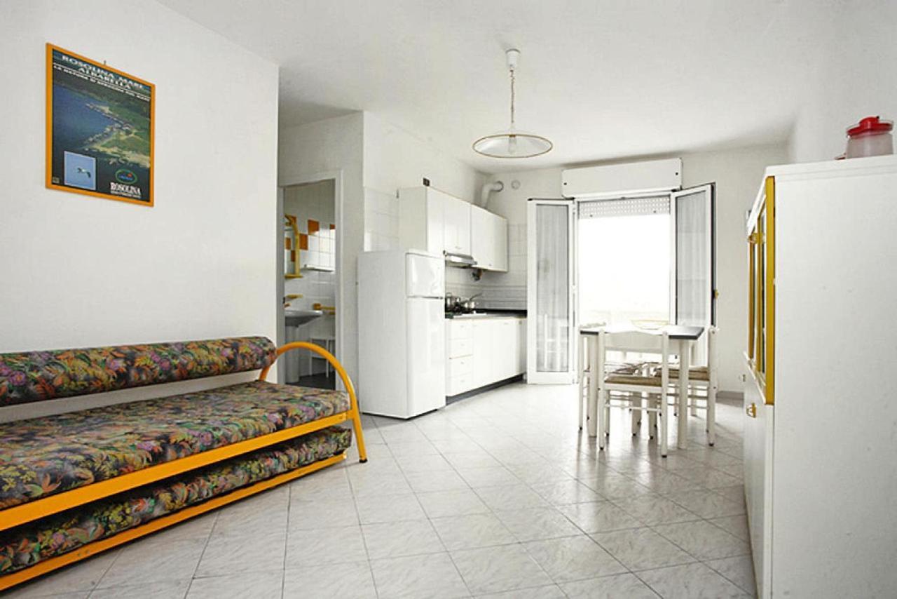 Apartment In Rosolina Mare With A Shared Pool Εξωτερικό φωτογραφία
